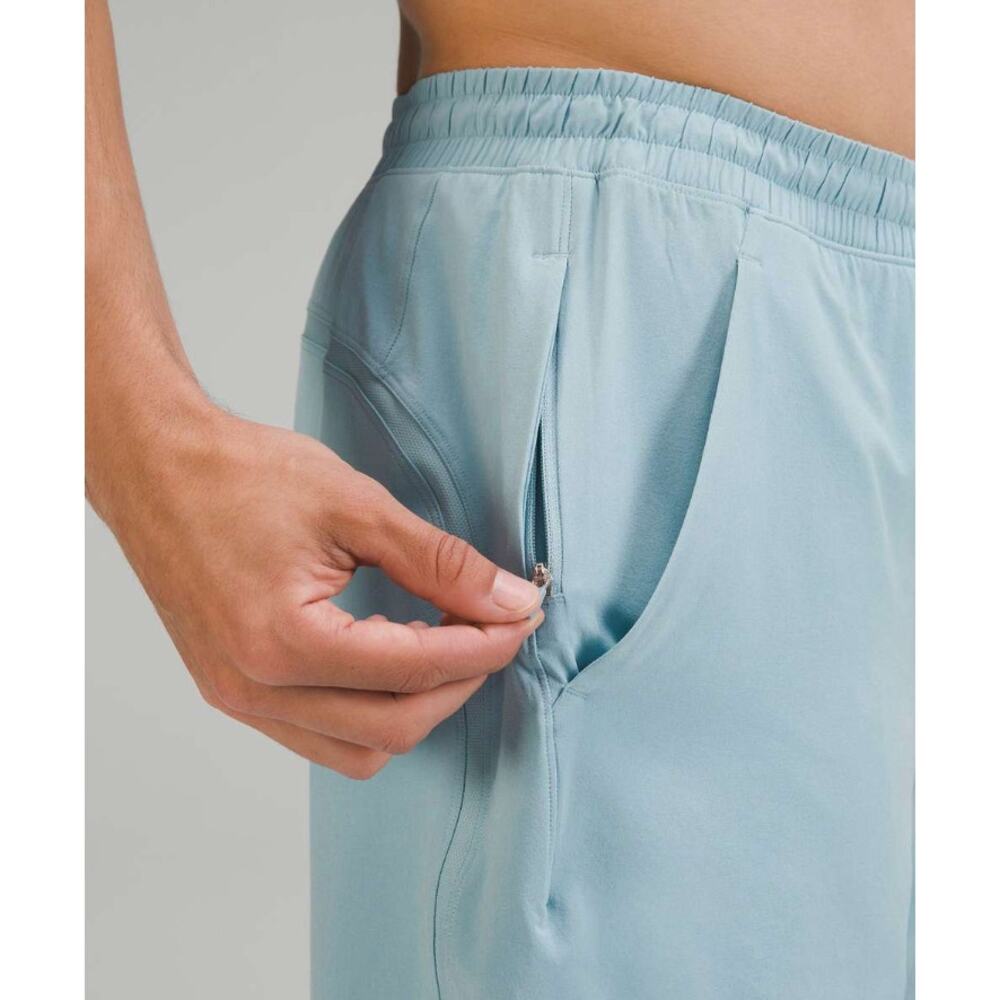 424- LULULEMON Pace Breaker Linerless Short 5" Breeze Blue Sz L